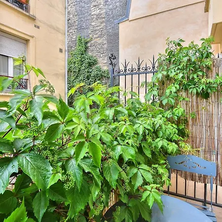 Apartment Beautiful 23m² With A Balcony! Comfortable And Bright. *